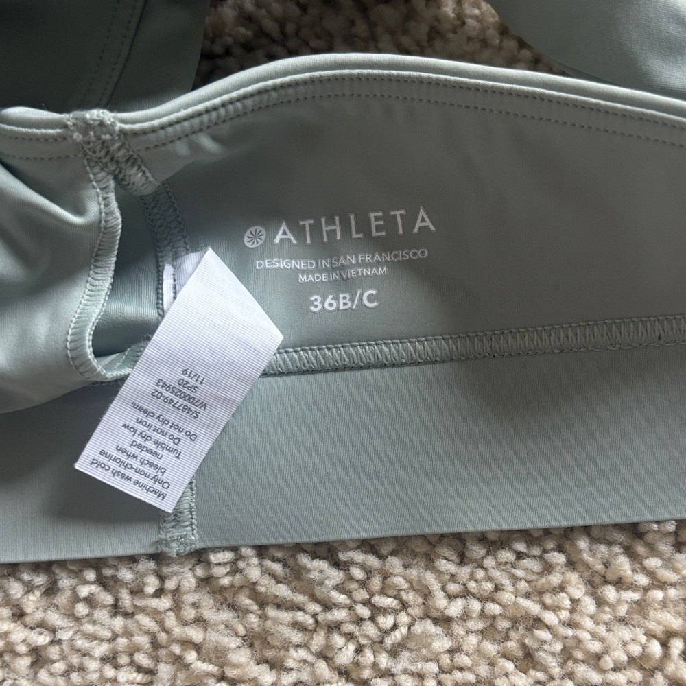 Athleta Sage Green Light-Impact Sports Bra
